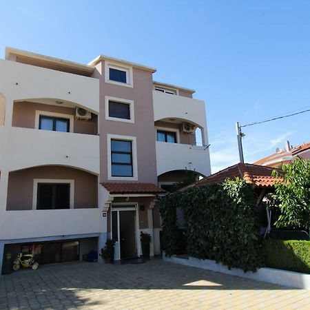 Apartments Lili Biograd Na Moru Εξωτερικό φωτογραφία