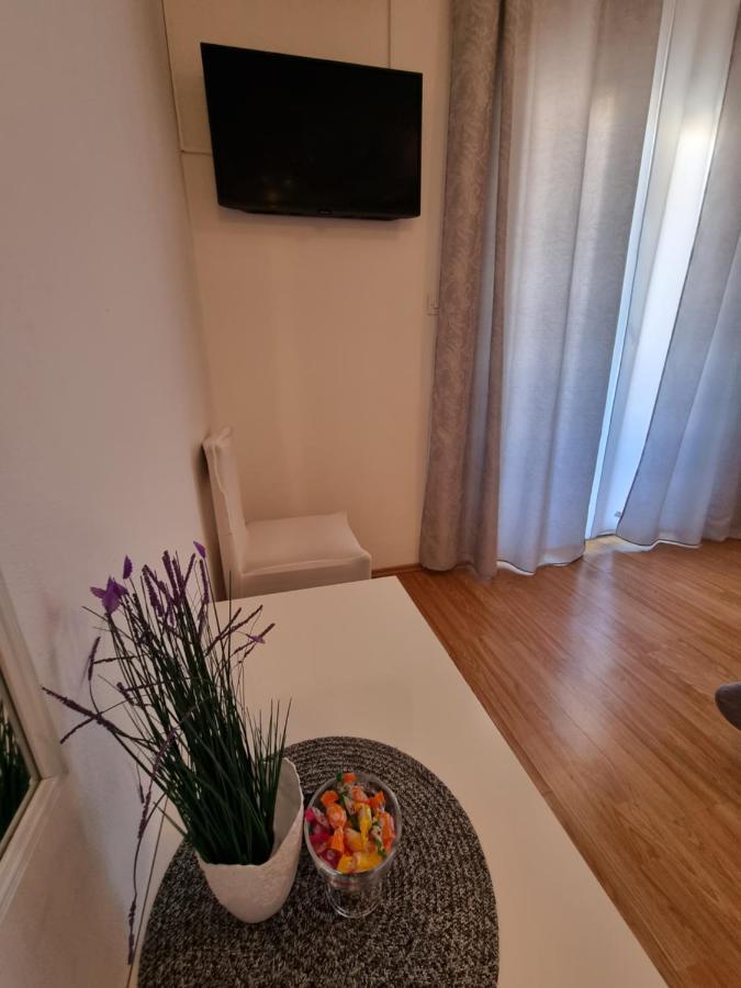 Apartments Lili Biograd Na Moru Εξωτερικό φωτογραφία