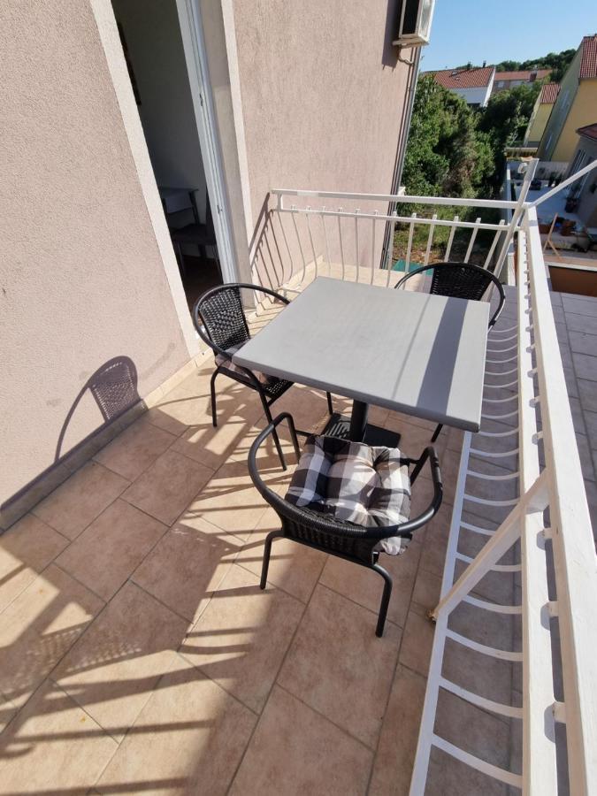 Apartments Lili Biograd Na Moru Εξωτερικό φωτογραφία