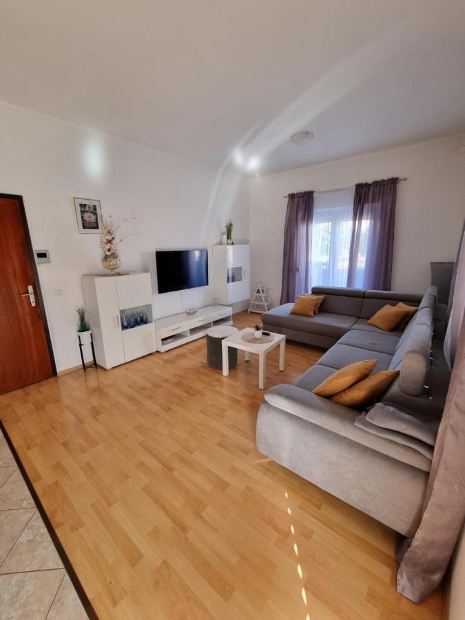 Apartments Lili Biograd Na Moru Εξωτερικό φωτογραφία