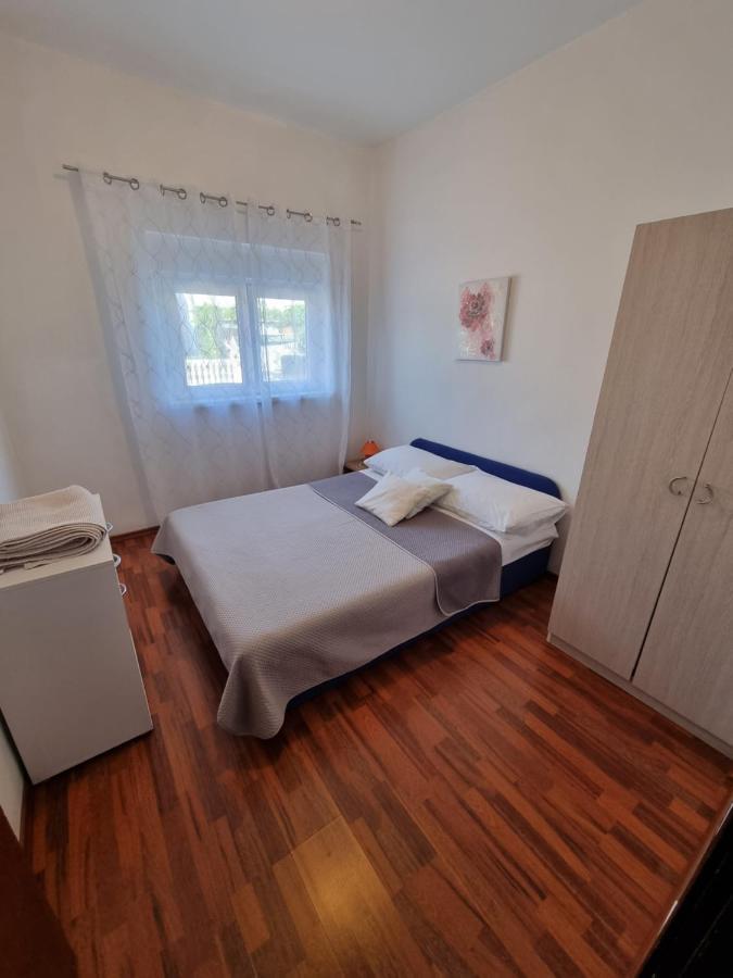 Apartments Lili Biograd Na Moru Εξωτερικό φωτογραφία
