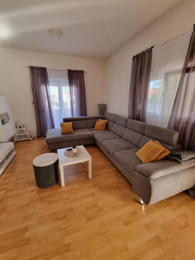 Apartments Lili Biograd Na Moru Εξωτερικό φωτογραφία
