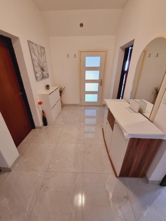 Apartments Lili Biograd Na Moru Εξωτερικό φωτογραφία