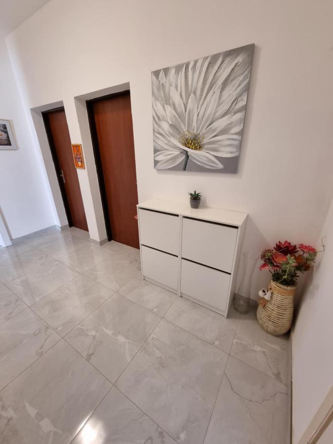 Apartments Lili Biograd Na Moru Εξωτερικό φωτογραφία