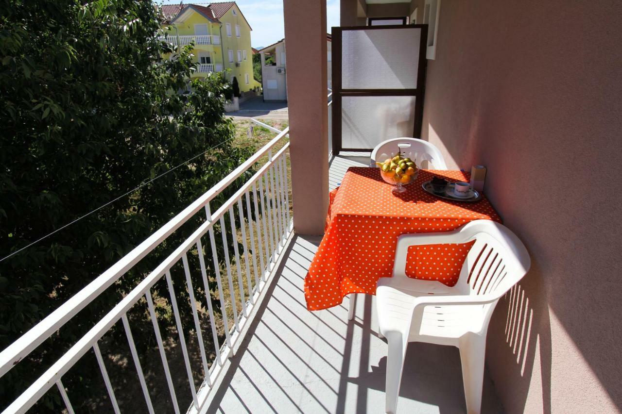Apartments Lili Biograd Na Moru Εξωτερικό φωτογραφία